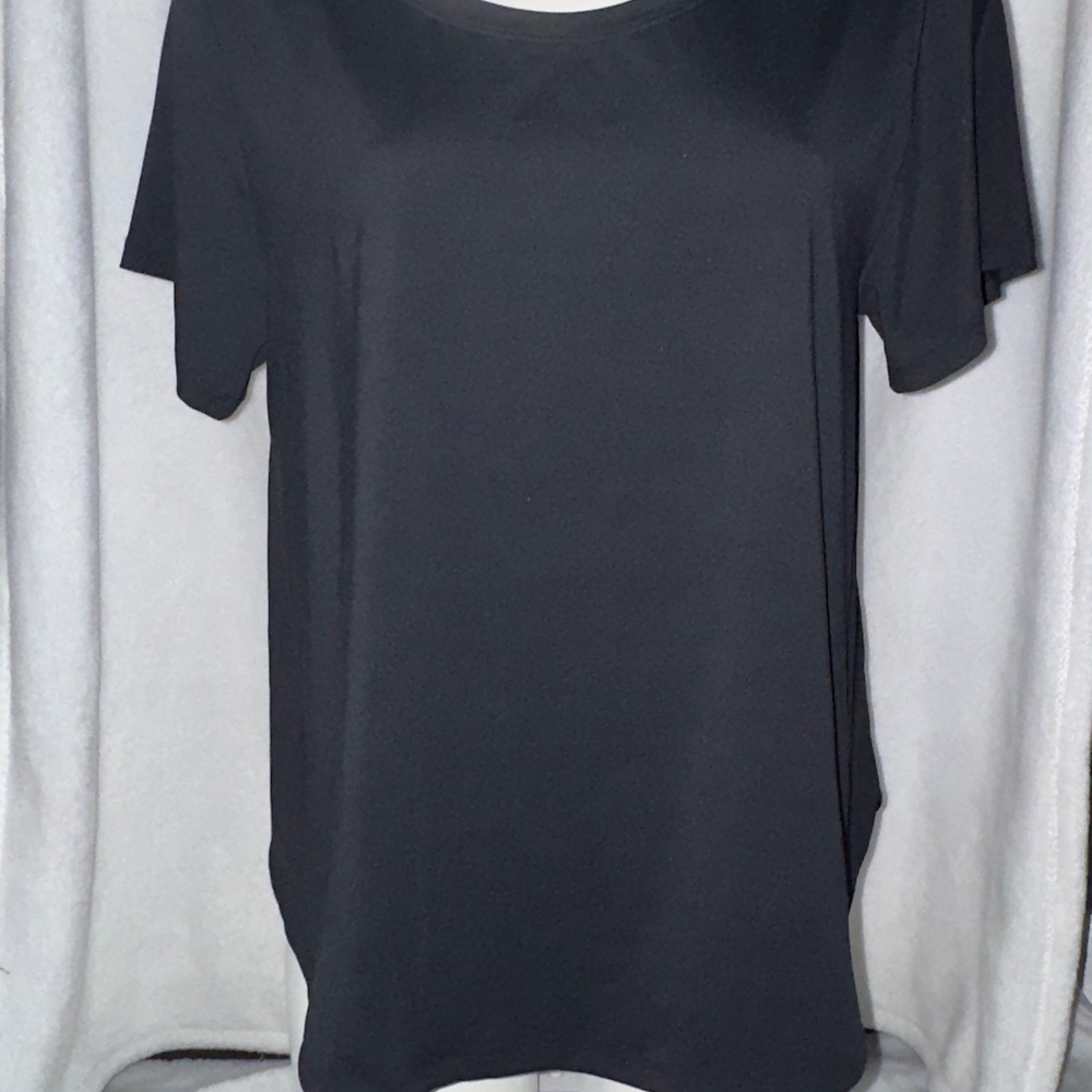 All in Motion Black Short Sleeve Women's Tee Size L-NWT